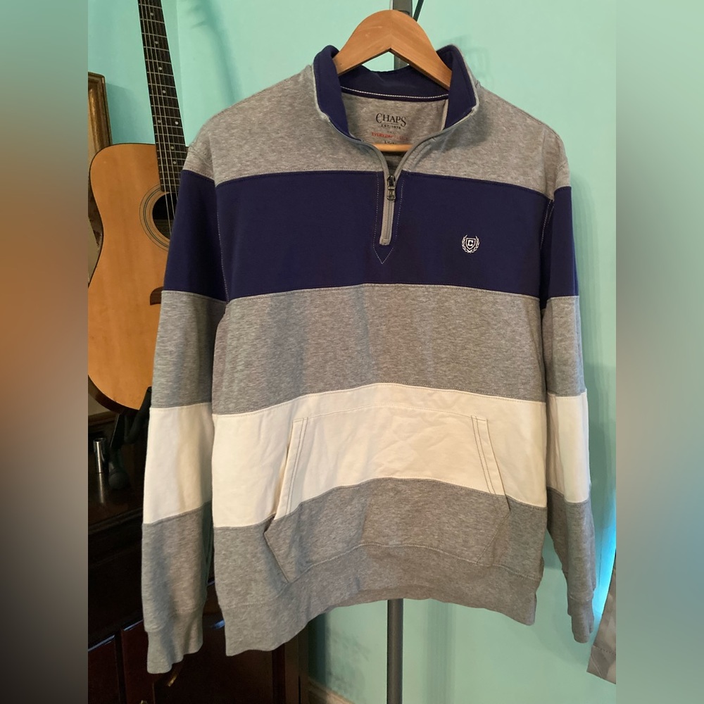 Chaps large zip with front pocket